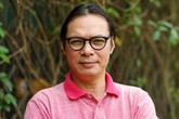 Tâm sự của vị đạo diễn trải qua 3 đời vợ và có đàn con nhỏ kém mình gần 50 tuổi Tâm sự của vị đạo diễn trải qua 3 đời vợ và có đàn con nhỏ kém mình gần 50 tuổi