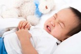 Trẻ nôn liên tục: Coi chừng bệnh co thắt tâm vị Trẻ nôn liên tục: Coi chừng bệnh co thắt tâm vị