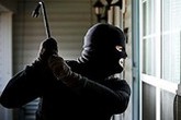 Nên làm gì khi phát hiện kẻ trộm có hung khí? Nên làm gì khi phát hiện kẻ trộm có hung khí?