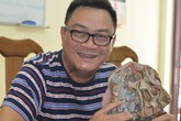 NSƯT Anh Tú lần đầu nói về vợ trẻ kém 12 tuổi NSƯT Anh Tú lần đầu nói về vợ trẻ kém 12 tuổi