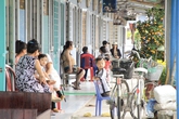 Người dân làng Vân “chơi vơi” trong đất liền Người dân làng Vân “chơi vơi” trong đất liền