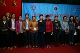 Trao 4.000 thẻ bảo hiểm cho hộ nghèo Trao 4.000 thẻ bảo hiểm cho hộ nghèo