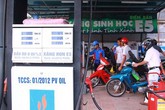 Xăng E5 giảm giá mạnh sao vẫn vắng khách? Xăng E5 giảm giá mạnh sao vẫn vắng khách?