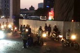 Một công nhân rơi đường sắt trên cao Cát Linh - Hà Đông xuống đất Một công nhân rơi đường sắt trên cao Cát Linh - Hà Đông xuống đất