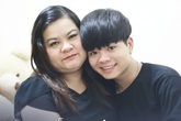 Quán quân Quang Anh: 'Em buồn vì không thể kiếm tiền giúp mẹ' Quán quân Quang Anh: 'Em buồn vì không thể kiếm tiền giúp mẹ'
