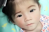 Bé gái Lào Cai 14 tháng tuổi chỉ nặng 3,5 kg hiện đã được 6 kg và hồng hào hơn Bé gái Lào Cai 14 tháng tuổi chỉ nặng 3,5 kg hiện đã được 6 kg và hồng hào hơn