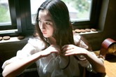 Yêu tôi nhưng anh vẫn ôm hôn cô gái khác Yêu tôi nhưng anh vẫn ôm hôn cô gái khác