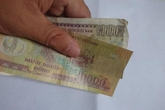 Cướp 11.000 đồng, 2 thanh niên lĩnh án 13 năm tù Cướp 11.000 đồng, 2 thanh niên lĩnh án 13 năm tù