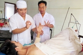 Cứu sống nam công nhân rơi từ tầng 5 xuống đất Cứu sống nam công nhân rơi từ tầng 5 xuống đất