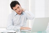 Đau gáy sau khi ngủ dậy là bệnh gì? Đau gáy sau khi ngủ dậy là bệnh gì?