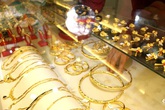Doanh nghiệp vay vốn bằng vàng, người dân cũng hưởng lợi Doanh nghiệp vay vốn bằng vàng, người dân cũng hưởng lợi