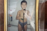 Mạc Hồng Quân bị "bóc mẽ" thời thơ ấu bằng ảnh Mạc Hồng Quân bị "bóc mẽ" thời thơ ấu bằng ảnh