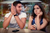 Khốn khổ vì vợ "khác người" Khốn khổ vì vợ "khác người"