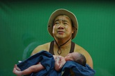 Vợ Hiếu Hiền nói gì khi bị chỉ trích cho con mới sinh 6 giờ đi đóng phim Vợ Hiếu Hiền nói gì khi bị chỉ trích cho con mới sinh 6 giờ đi đóng phim