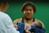 Hiếu Hiền: 'Tôi không nhận đồng nào từ cảnh quay con gái mới sinh 6 tiếng' Hiếu Hiền: 'Tôi không nhận đồng nào từ cảnh quay con gái mới sinh 6 tiếng'