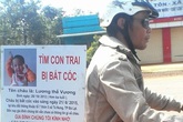 Hơn 1 năm ròng rã tìm con mất tích, cha đành ngậm ngùi lập bàn thờ cho con Hơn 1 năm ròng rã tìm con mất tích, cha đành ngậm ngùi lập bàn thờ cho con