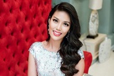 Hoa khôi Lan Khuê: "Tôi từng mơ ước trở thành nhà văn" Hoa khôi Lan Khuê: "Tôi từng mơ ước trở thành nhà văn"