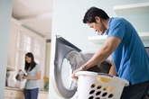 Rửa bát, nấu cơm, chồng là ai mà không phải làm? Rửa bát, nấu cơm, chồng là ai mà không phải làm?