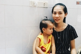 Sức khỏe cháu bé bị cả nồi canh dội vào người đang tiến triển tốt Sức khỏe cháu bé bị cả nồi canh dội vào người đang tiến triển tốt