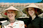 Tổng thống Mỹ thăm Việt Nam: Con gái ngài Bill Clinton hỏi trận Bạch Đằng giang Tổng thống Mỹ thăm Việt Nam: Con gái ngài Bill Clinton hỏi trận Bạch Đằng giang