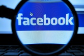 Cách phát hiện những “kẻ lạ mặt” ngấm ngầm theo dõi bạn trên Facebook Cách phát hiện những “kẻ lạ mặt” ngấm ngầm theo dõi bạn trên Facebook
