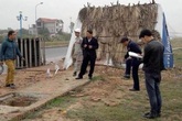 2 bảo vệ bị khống chế, trói tay chân tại công trường 2 bảo vệ bị khống chế, trói tay chân tại công trường