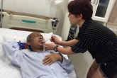 NSƯT Hán Văn Tình khóc hỏi ‘không biết còn được bao lâu nữa’ NSƯT Hán Văn Tình khóc hỏi ‘không biết còn được bao lâu nữa’