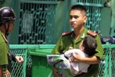 Bị kẻ tâm thần bắt cóc, 2 cháu bé nhập viện Bị kẻ tâm thần bắt cóc, 2 cháu bé nhập viện