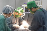 Bệnh nhi suy tim nặng đầu tiên được cấy máy tạo nhịp tái đồng bộ Bệnh nhi suy tim nặng đầu tiên được cấy máy tạo nhịp tái đồng bộ