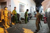 Nam thanh niên bị cô gái đâm chết ngay tại quán ăn Nam thanh niên bị cô gái đâm chết ngay tại quán ăn