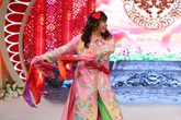 NTK Đức Hùng: ‘Tôi muốn cô Đẩu trở thành hoa hậu Thiên đình' NTK Đức Hùng: ‘Tôi muốn cô Đẩu trở thành hoa hậu Thiên đình'