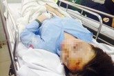 Nữ sinh nghẹn ngào kể lúc bị tạt axít ở Sài Gòn Nữ sinh nghẹn ngào kể lúc bị tạt axít ở Sài Gòn