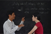 Hành trình thầm lặng của người cha giúp con nói "tiếng người" Hành trình thầm lặng của người cha giúp con nói "tiếng người"