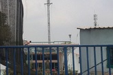 Nam thanh niên nghi ngáo đá cầm dao xông vào nhà dân cố thủ Nam thanh niên nghi ngáo đá cầm dao xông vào nhà dân cố thủ
