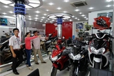 Xe máy ế vẫn tăng giá mạnh: Ham xe mới, bị chém đắt Xe máy ế vẫn tăng giá mạnh: Ham xe mới, bị chém đắt