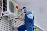 Kiếm tiền không kịp thở, thợ điều hòa chỉ sợ chết Kiếm tiền không kịp thở, thợ điều hòa chỉ sợ chết