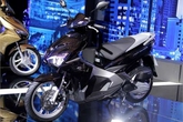 Xe máy tăng giá 50%: Đắt hơn Thái Lan cả ngàn USD Xe máy tăng giá 50%: Đắt hơn Thái Lan cả ngàn USD