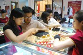 Vàng tăng hơn 2 triệu: Cơn sốt bùng lên, đổ xô đi mua Vàng tăng hơn 2 triệu: Cơn sốt bùng lên, đổ xô đi mua