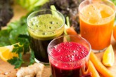 Tự pha nước uống buổi sáng giúp bụng phẳng lì đón Tết Tự pha nước uống buổi sáng giúp bụng phẳng lì đón Tết