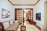 Căn hộ 75m² cũ kĩ ở phố cổ Hà Nội trở nên đẹp lung linh chỉ với 300 triệu đồng Căn hộ 75m² cũ kĩ ở phố cổ Hà Nội trở nên đẹp lung linh chỉ với 300 triệu đồng