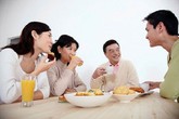 Cảnh báo những thói quen tai hại sau bữa ăn Cảnh báo những thói quen tai hại sau bữa ăn
