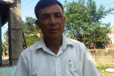 Vụ "thu" lại tiền cứu trợ bão lụt của dân để chia đều: Nỗi lòng người "vác tù và hàng tổng" Vụ "thu" lại tiền cứu trợ bão lụt của dân để chia đều: Nỗi lòng người "vác tù và hàng tổng"