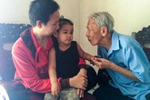 Niềm hạnh phúc của người mẹ tâm thần khi gặp lại con gái bị mất tích suốt 3 tháng Niềm hạnh phúc của người mẹ tâm thần khi gặp lại con gái bị mất tích suốt 3 tháng