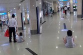 Xác minh lại thông tin bé gái bị bạo hành ở sân bay Tân Sơn Nhất Xác minh lại thông tin bé gái bị bạo hành ở sân bay Tân Sơn Nhất