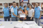 Bé trai có bụng phình to như trống sắp được phẫu thuật cắt lách Bé trai có bụng phình to như trống sắp được phẫu thuật cắt lách