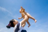 6 sai lầm khi tắm nắng cho trẻ cần tránh 6 sai lầm khi tắm nắng cho trẻ cần tránh