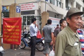 Người dân cả tin, “cò” mới có đất sống Người dân cả tin, “cò” mới có đất sống