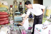 “Phù thủy” xứ Nghệ chế thảo dược từ cây lúa “Phù thủy” xứ Nghệ chế thảo dược từ cây lúa
