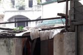 Nhà chờ sập, dân vẫn bị “hành” Nhà chờ sập, dân vẫn bị “hành”