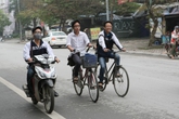 Đình chỉ học vì vi phạm giao thông là... nghĩ cho các em (!?) Đình chỉ học vì vi phạm giao thông là... nghĩ cho các em (!?)